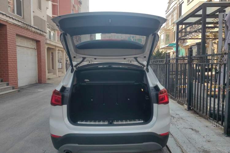 Used BMW X1 2016 sDrive18Li Fashion Model Trunk
