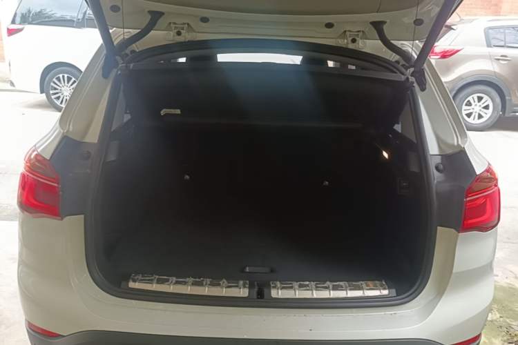 Used BMW X1 2016 sDrive18Li Premium Edition Trunk