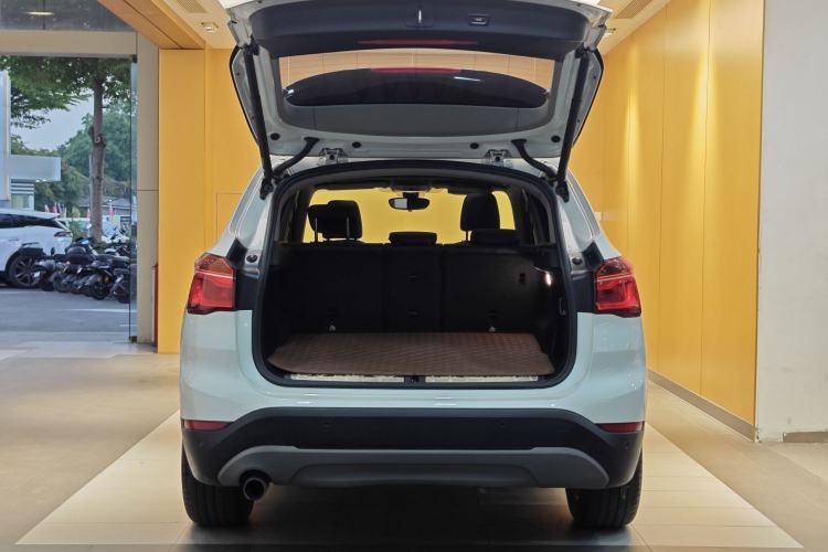 Used BMW X1 2016 sDrive18Li Premium Edition Trunk
