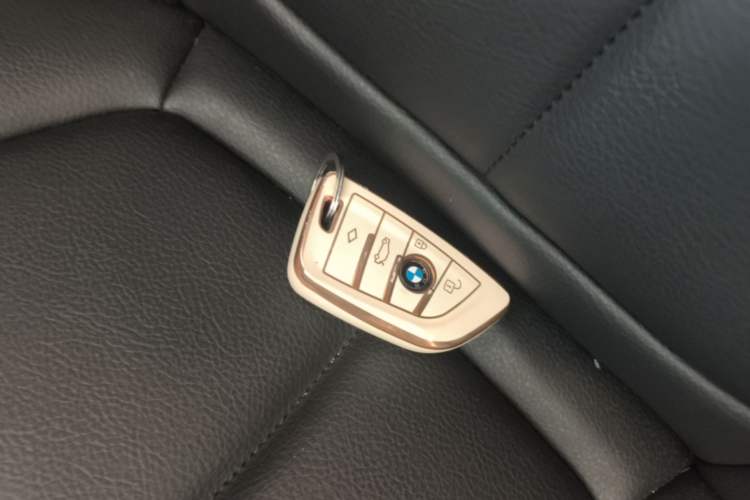 Used BMW X1 2016 sDrive18Li Premium Edition Vehicle Key