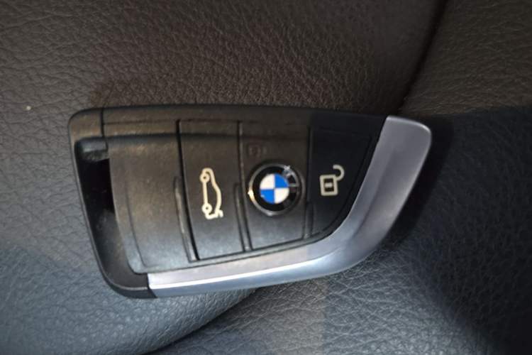Used BMW X1 2016 sDrive18Li Premium Edition Vehicle Key
