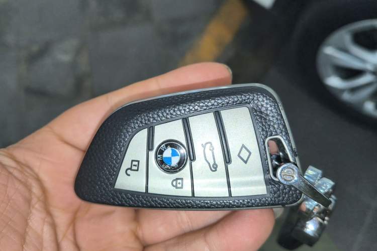 Used BMW X1 2016 sDrive18Li Premium Edition Vehicle Key