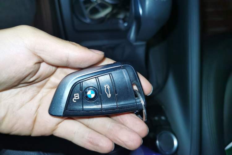Used BMW X1 2016 sDrive18Li Premium Edition Vehicle Key