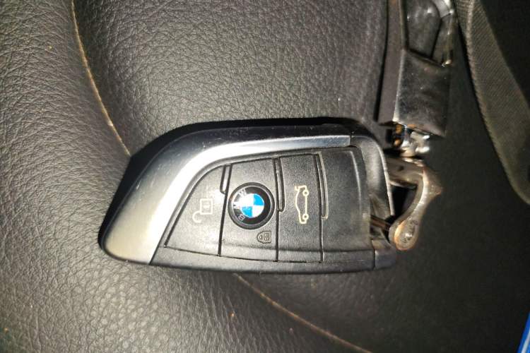 Used BMW X1 2016 sDrive18Li Premium Edition Vehicle Key