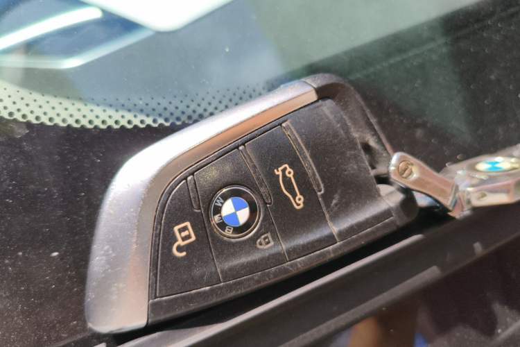 Used BMW X1 2016 sDrive18Li Premium Edition Vehicle Key