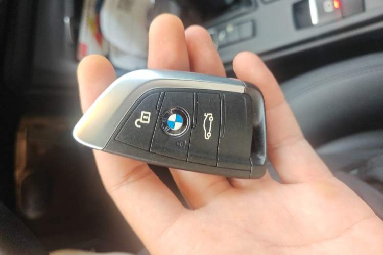 Used BMW X1 2016 sDrive18Li Premium Edition Vehicle Key