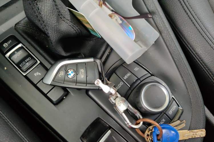 Used BMW X1 2016 sDrive18Li Premium Edition Vehicle Key