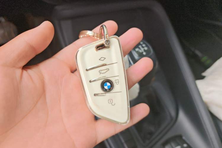 Used BMW X1 2016 sDrive18Li Premium Edition Vehicle Key