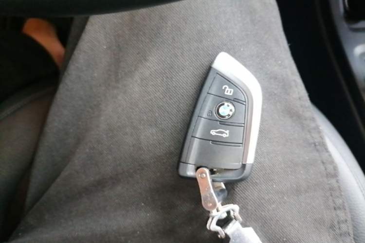 Used BMW X1 2016 sDrive18Li Premium Edition Vehicle Key