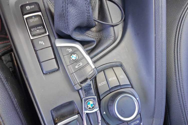 Used BMW X1 2016 sDrive18Li Premium Edition Vehicle Key