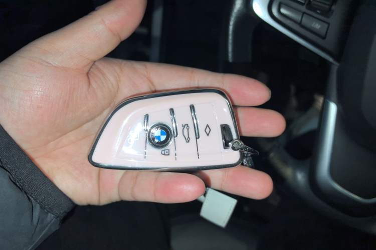 Used BMW X1 2016 sDrive18Li Premium Edition Vehicle Key