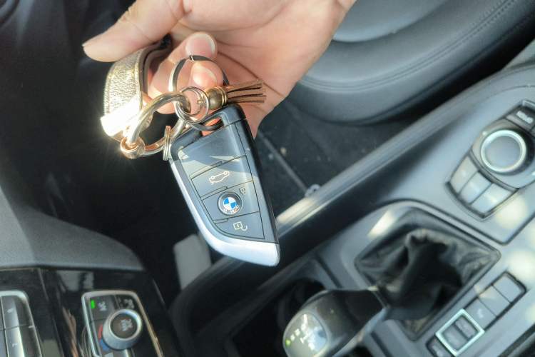 Used BMW X1 2016 sDrive18Li Premium Edition Vehicle Key