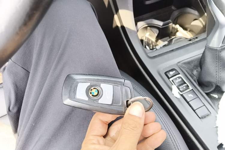 Used BMW X1 2016 sDrive18Li Premium Edition Vehicle Key