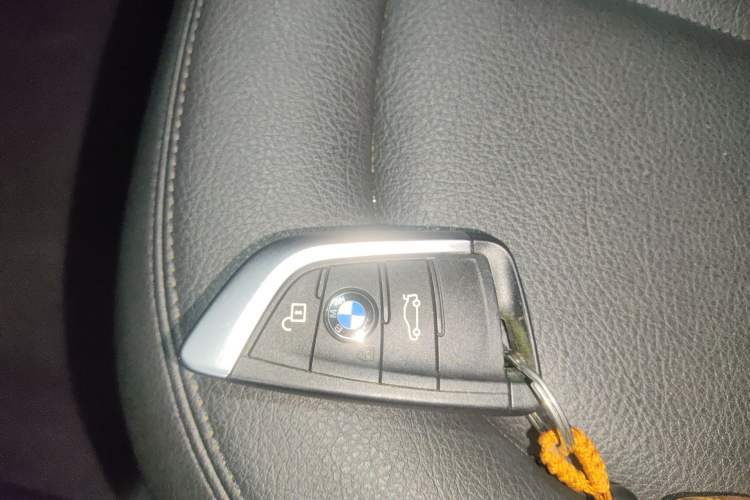 Used BMW X1 2016 sDrive18Li Premium Edition Vehicle Key