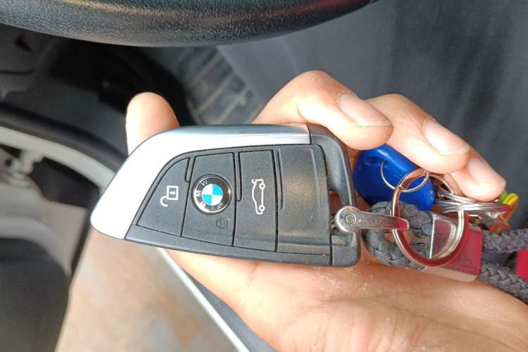 Used BMW X1 2016 sDrive18Li Premium Edition Vehicle Key