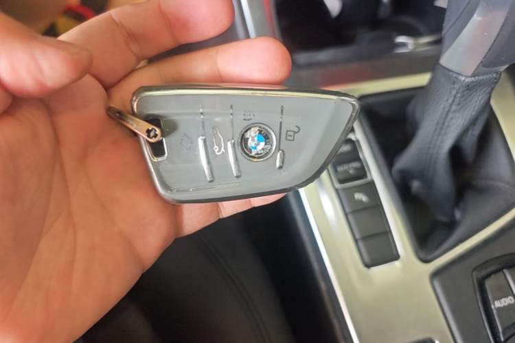 Used BMW X1 2016 sDrive18Li Premium Edition Vehicle Key