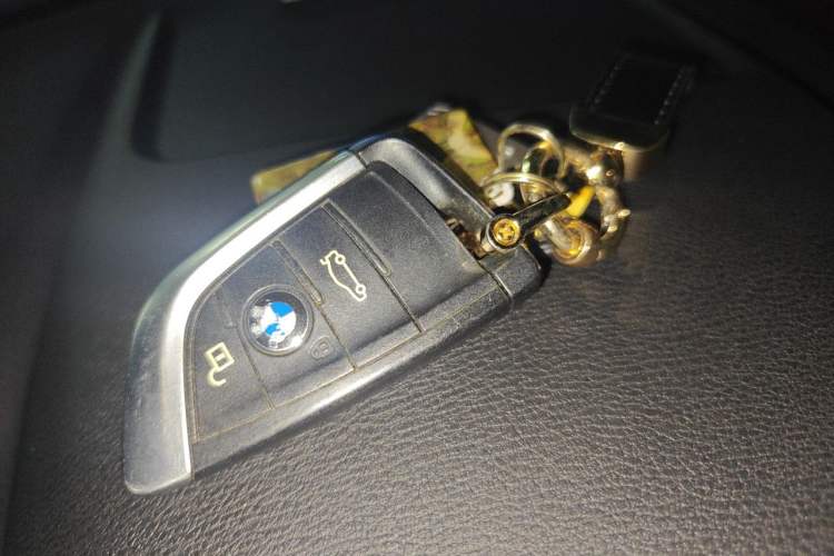 Used BMW X1 2016 sDrive18Li Premium Edition Vehicle Key