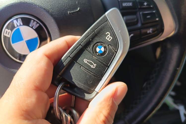 Used BMW X1 2016 sDrive18Li Premium Edition Vehicle Key