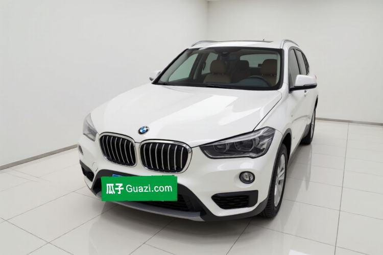 Używany BMW X1 2016 sDrive18Li Fashion Model Guazi used car, China used car export, Used car for sale, Used cars, Cheapest cars for sale