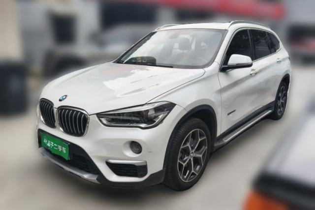 Ojetý BMW X1 2016 sDrive18Li Luxury Model