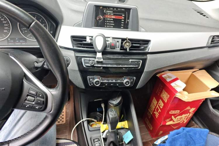 Used BMW X1 2016 sDrive18Li Premium Edition Audio And AC Panel