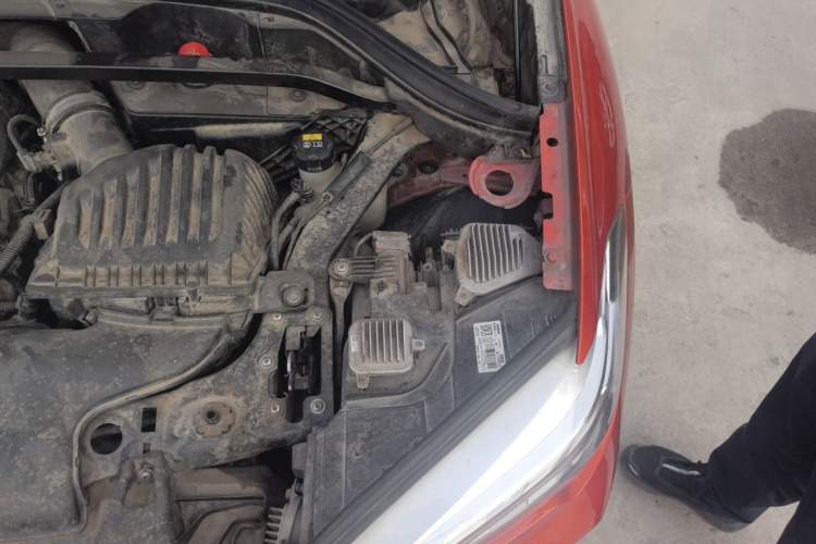Used BMW X1 2016 sDrive18Li Premium Edition Engine Bay Left