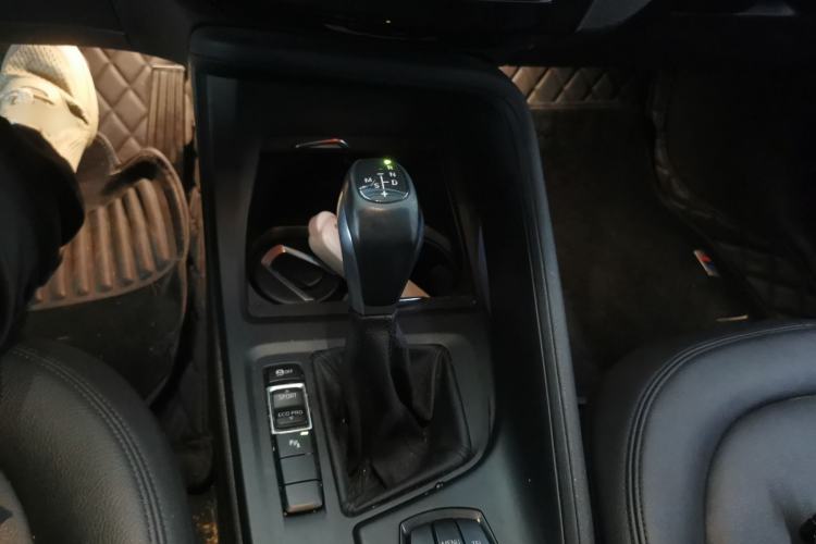 Used BMW X1 2016 sDrive18Li Premium Edition Gear Lever