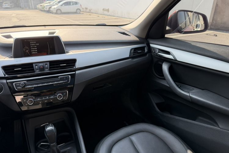 Used BMW X1 2016 sDrive18Li Premium Edition Interior 11