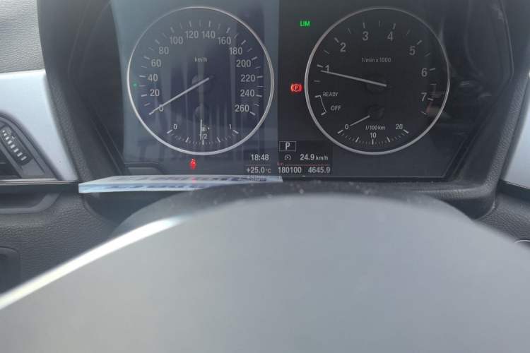 Used BMW X1 2016 sDrive18Li Premium Edition Odometer Close Up