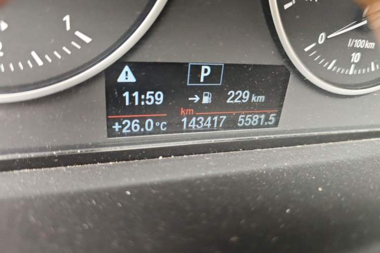 Used BMW X1 2016 sDrive18Li Premium Edition Odometer Close Up