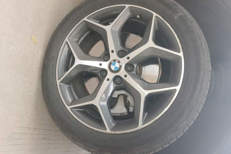 Used BMW X1 2016 sDrive20Li Luxury Model Right Front Wheel Hub