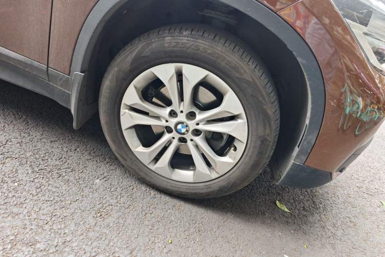 Used BMW X1 2016 sDrive18Li Premium Edition Right Front Wheel Hub