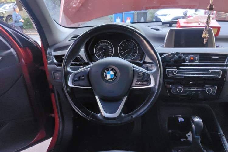 Used BMW X1 2016 sDrive18Li Premium Edition Steering Wheel