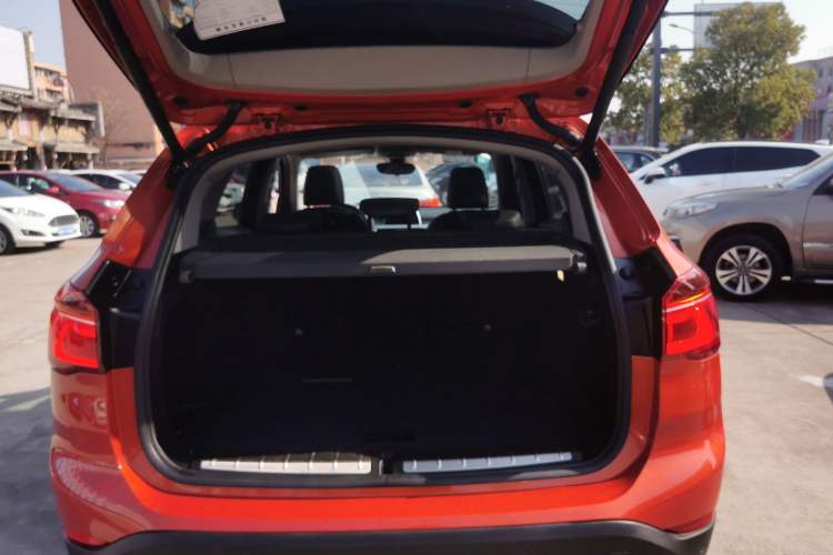 Used BMW X1 2016 sDrive18Li Premium Edition Trunk