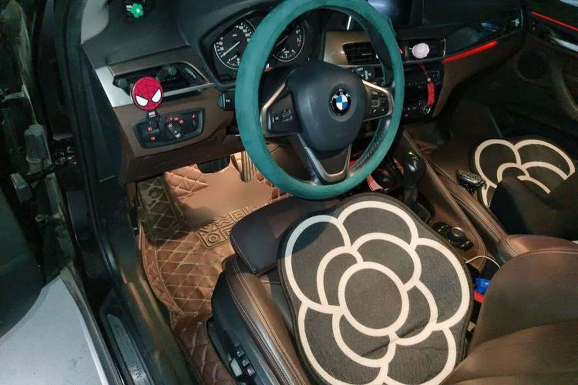 Used BMW X1 2018 sDrive18Li Luxury Model Center Console