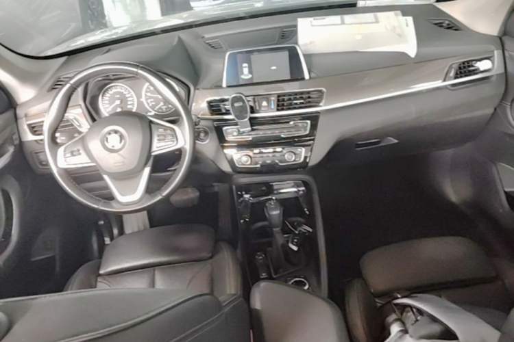 Used BMW X1 2018 xDrive20Li Luxury Edition Center Console
