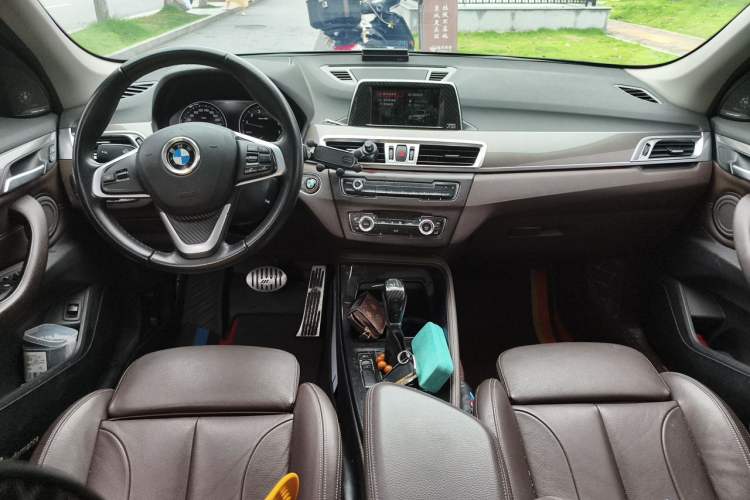 Used BMW X1 2018 sDrive18Li Luxury Model Center Console