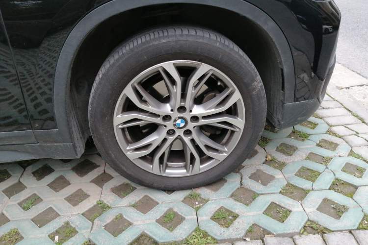 Used BMW X1 2018 sDrive20Li Leading Model Exterior 7