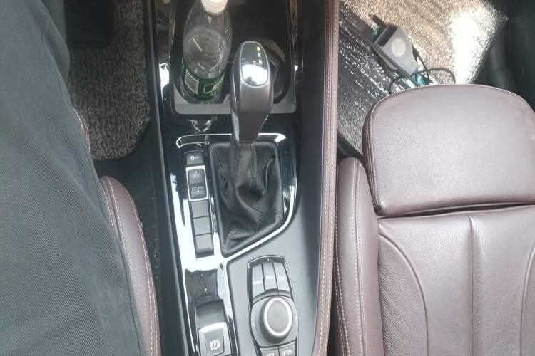 Used BMW X1 2018 sDrive18Li Luxury Model Gear Lever