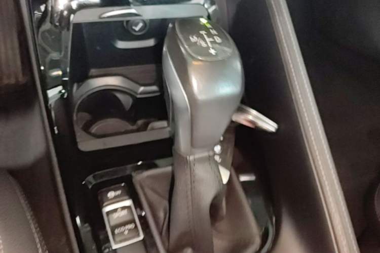 Used BMW X1 2018 xDrive20Li Luxury Edition Gear Lever
