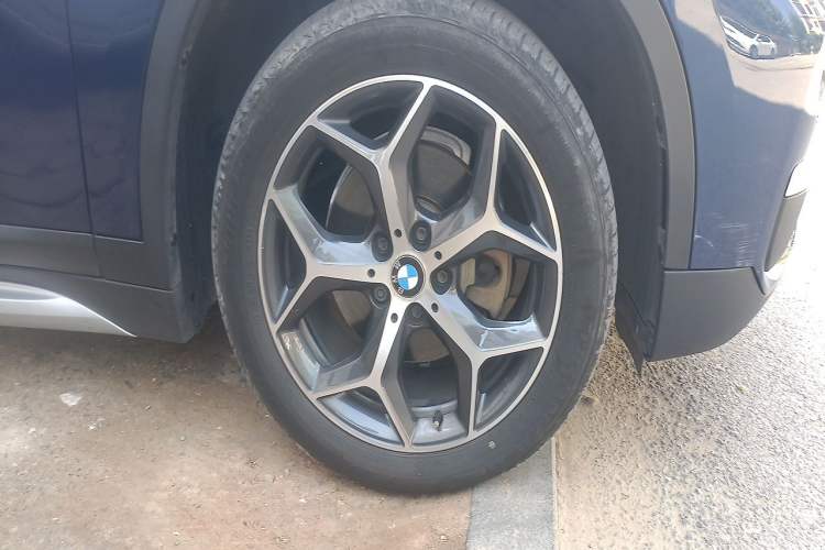 Used BMW X1 2018 sDrive18Li Luxury Model Right Front Wheel Hub