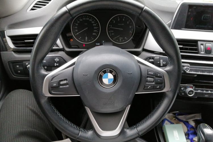 Used BMW X1 2018 sDrive20Li Leading Model Steering Wheel