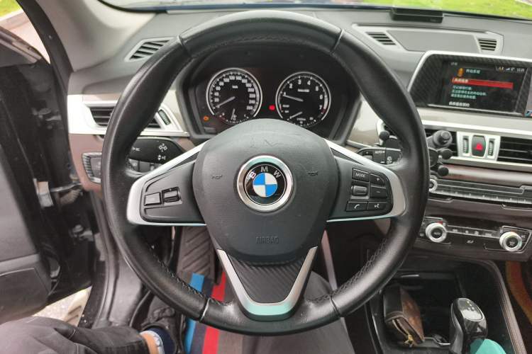 Used BMW X1 2018 sDrive18Li Luxury Model Steering Wheel
