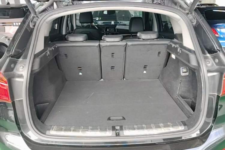Used BMW X1 2018 xDrive20Li Luxury Edition Trunk