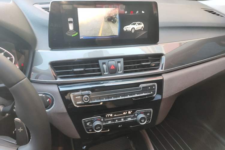 Used BMW X1 2018 sDrive18Li Luxury Model Audio And AC Panel