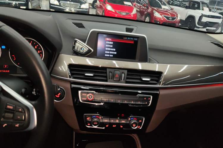 Used BMW X1 2018 sDrive18Li Luxury Model Audio And AC Panel