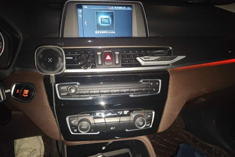 Used BMW X1 2018 sDrive18Li Luxury Model Audio And AC Panel