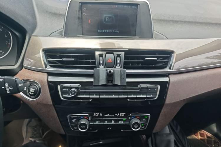 Used BMW X1 2018 sDrive18Li Luxury Model Audio And AC Panel