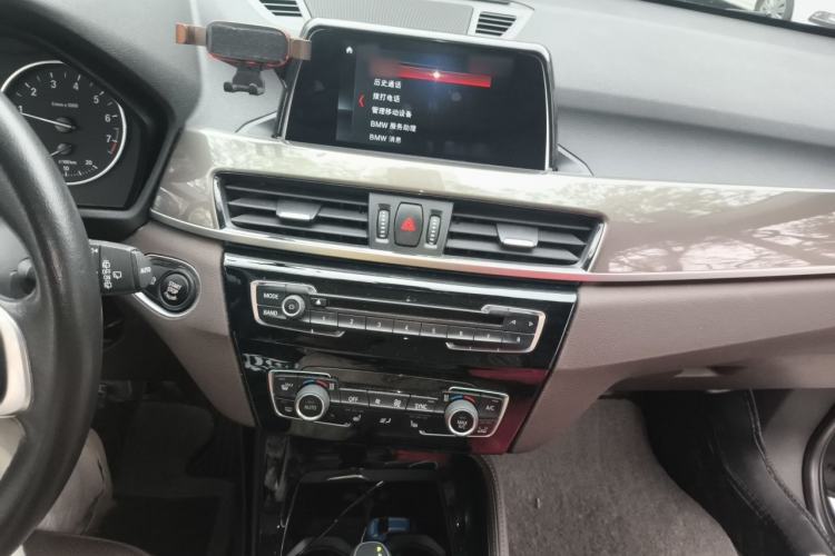 Used BMW X1 2018 xDrive20Li Luxury Edition Audio And AC Panel
