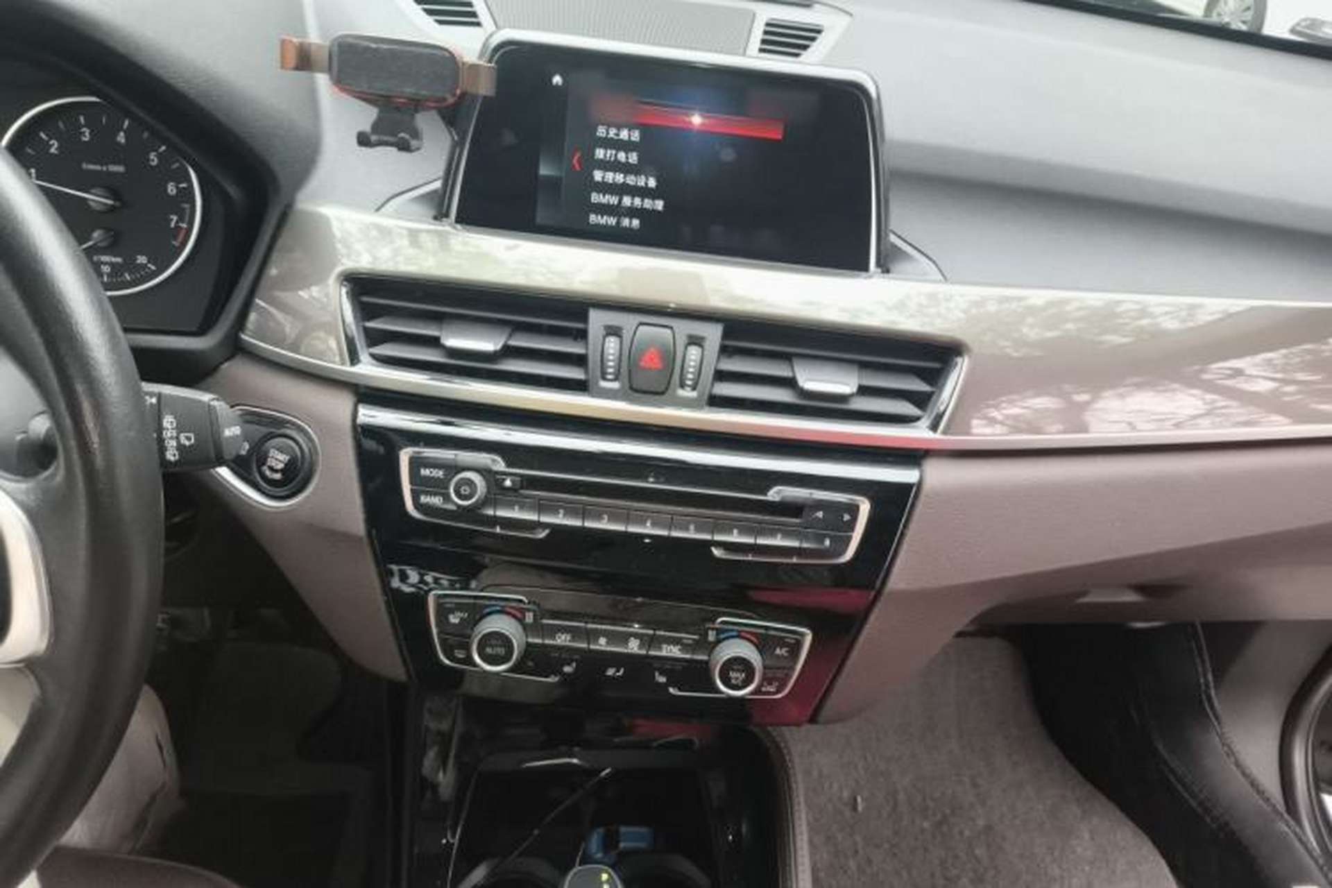 Used BMW X1 2018 xDrive20Li Luxury Edition Audio And AC Panel